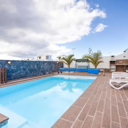 Casa de Férias Majestic Holiday In Playa Blanca With Private Pool Playa Blanca (Lanzarote)