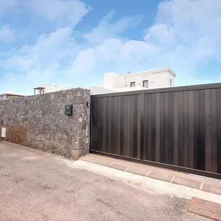 Majestic Holiday In Playa Blanca With Private Pool Casa de Férias *