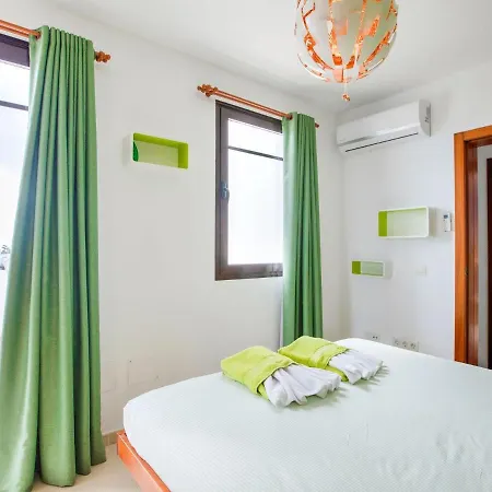 Majestic Holiday In Playa Blanca With Private Pool Casa de Férias